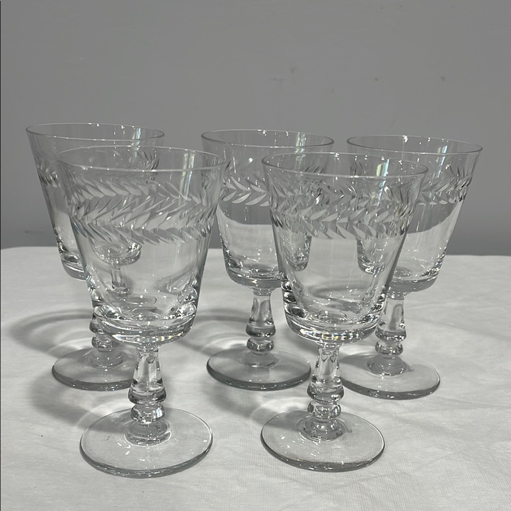 Elegant crystal Laurel leaf pattern goblet wine glasses set of 5